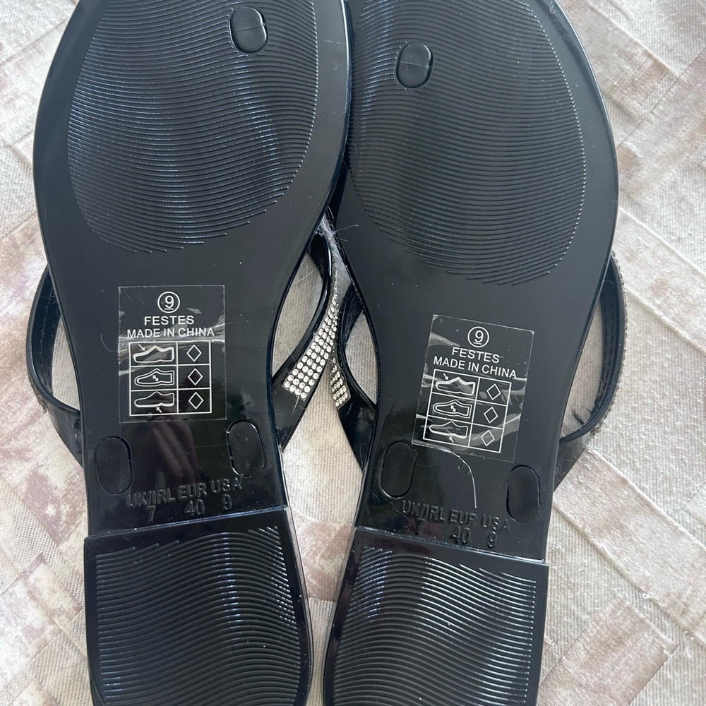 Nicole Miller Fancy Flip-Flops - Picture 2 of 3